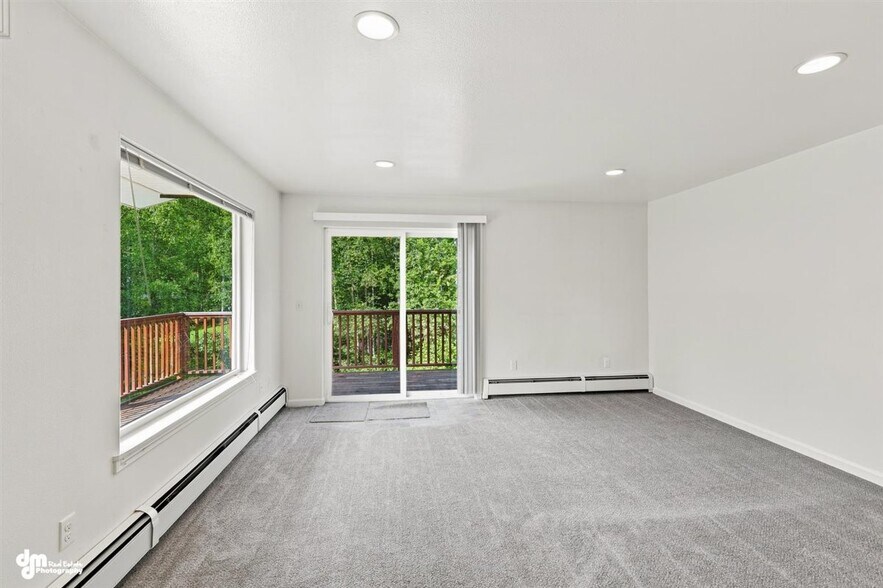 Building Photo - 6101 W Lombard Cir