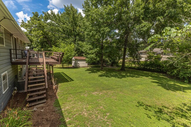 Building Photo - 3312 Lynnwood Dr