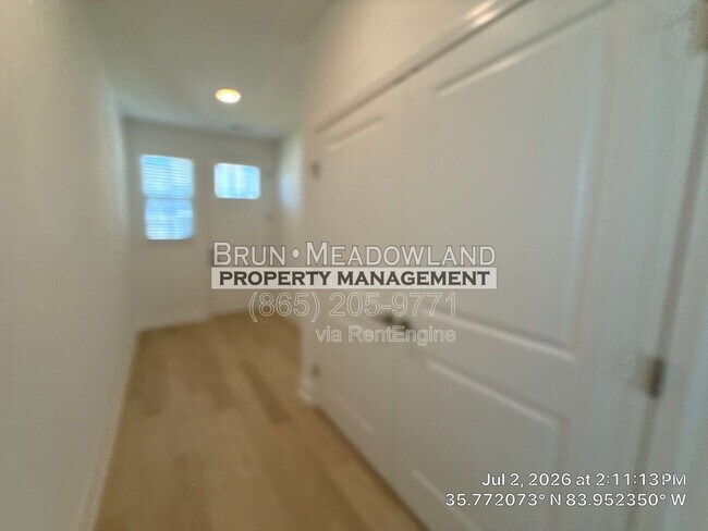 Building Photo - 1725 Bennett Vlg Dr