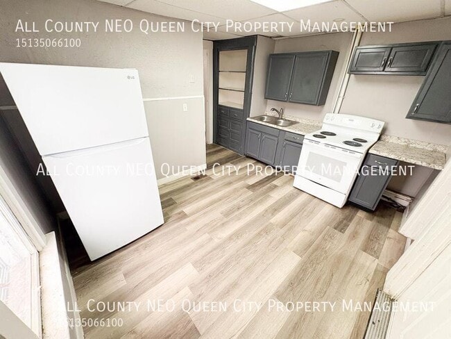 Building Photo - 227 Pleasant Ave