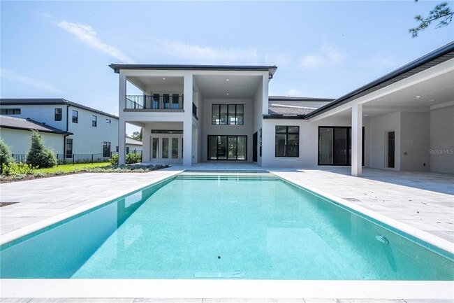Building Photo - 16044 Pendio Dr