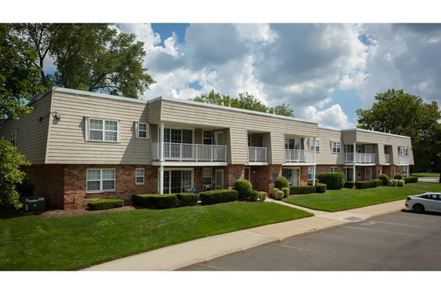 Building Photo - 20 Westwood Dr