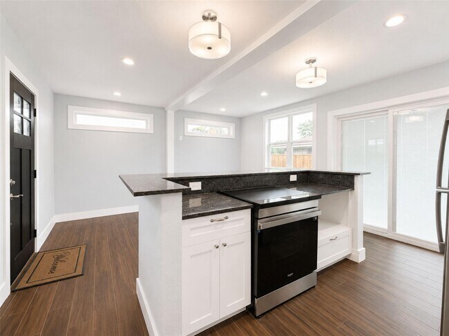 Building Photo - 1224 Kennie Dr