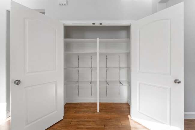 Building Photo - 122 Wood Drake Place