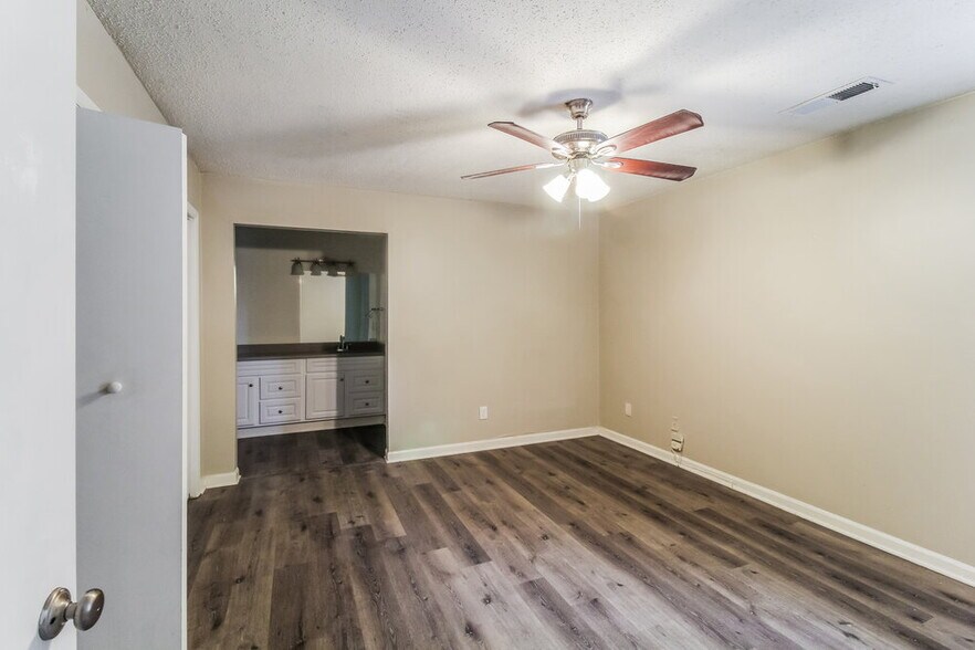 Building Photo - 5396 Kelleys Mill Cir