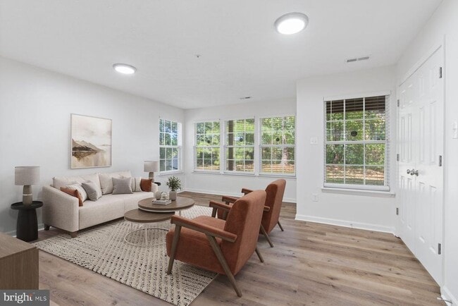 Building Photo - 7022 Dasher Farm Ct
