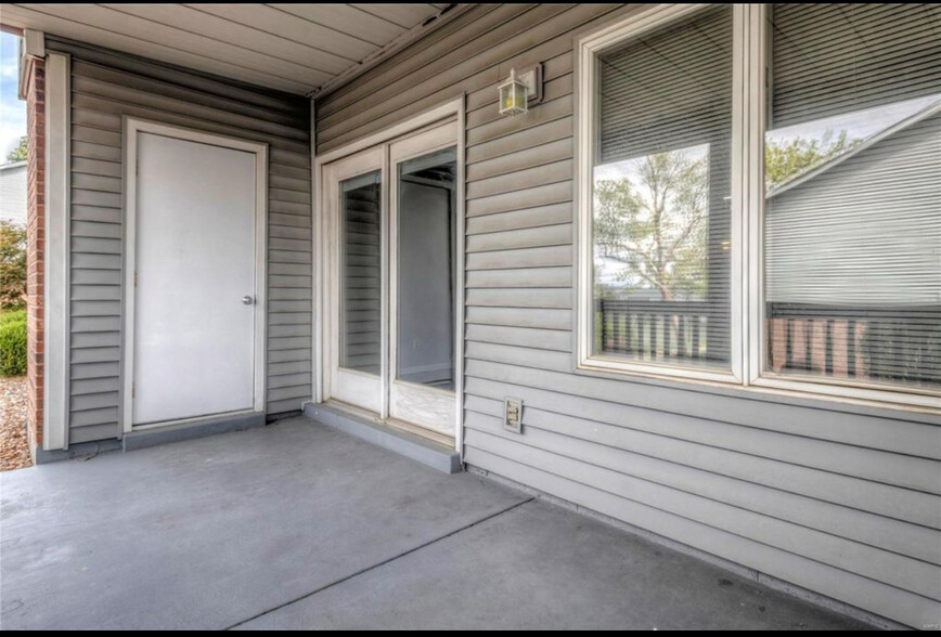 Building Photo - 1004 King Dr