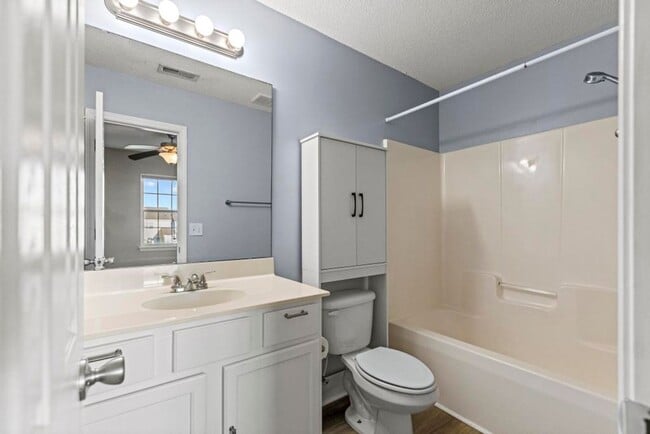Building Photo - 307 Burley Dr