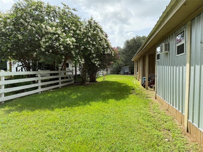 Building Photo - 1166 Manak Rd