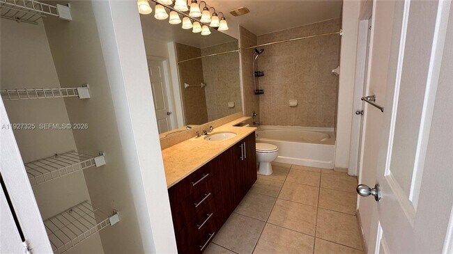 Building Photo - 2401 NE 65th St