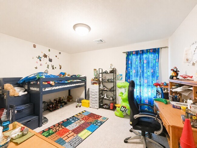 Building Photo - 377 Selah Ct