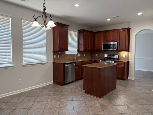 Building Photo - 15226 Olmstead Park Dr