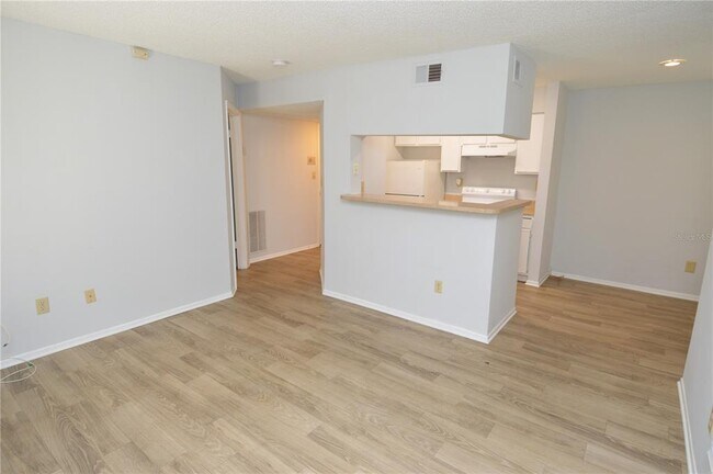 Building Photo - 8723 Fancy Finch Dr