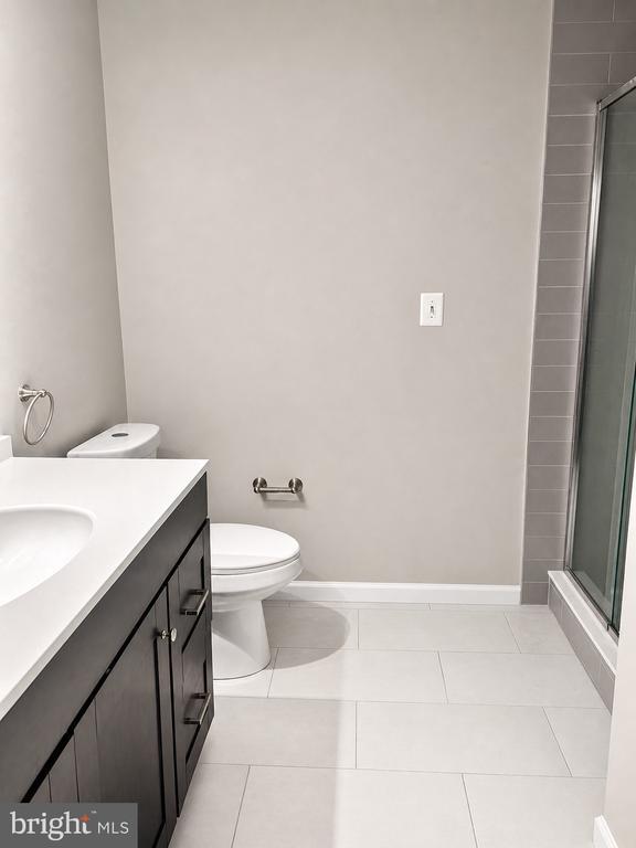 Building Photo - 635 Constellation Square SE