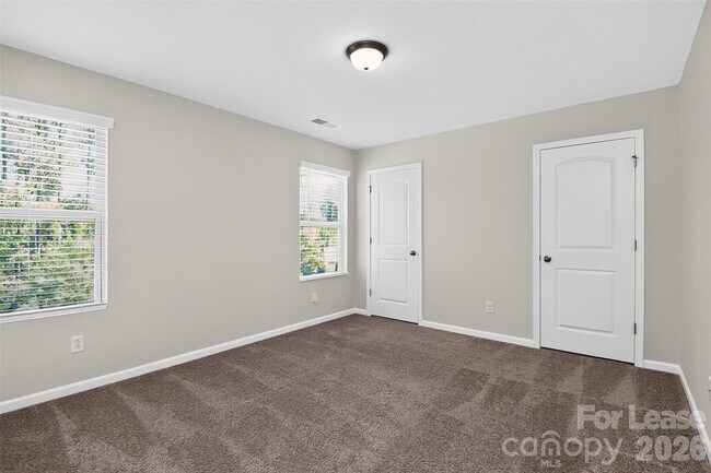 Building Photo - 17401 Carolina Hickory Dr