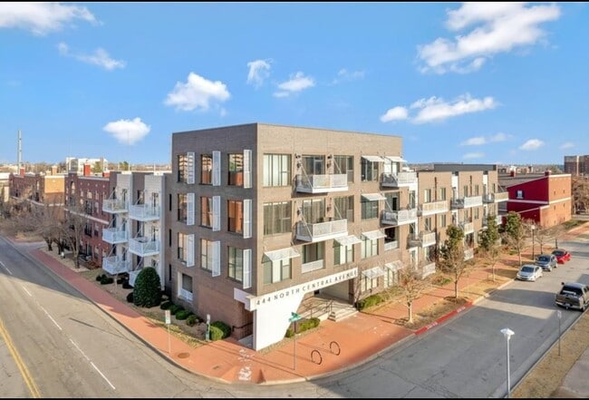Building Photo - 444 N Central Ave