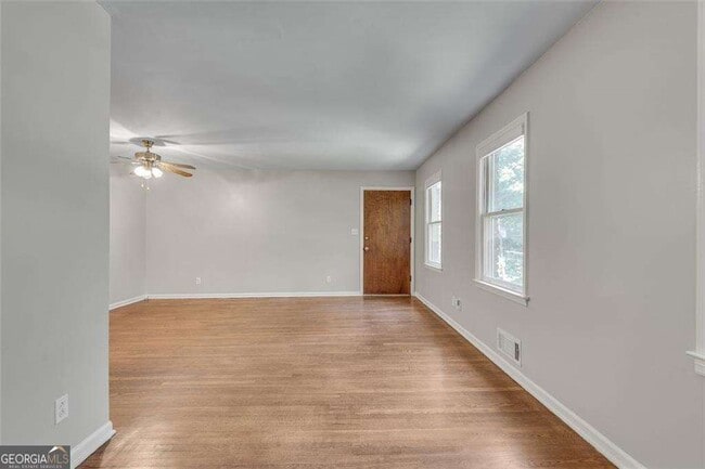 Building Photo - 799 Marstevan Dr NE