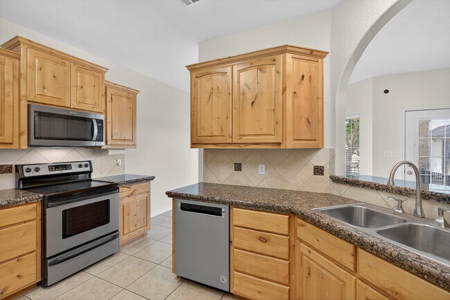 Building Photo - 114 Friend's Wood Ave