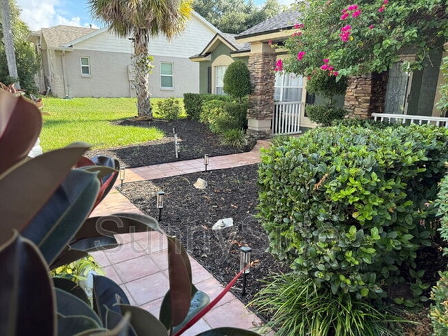 Building Photo - 1617 Nectarine Trail