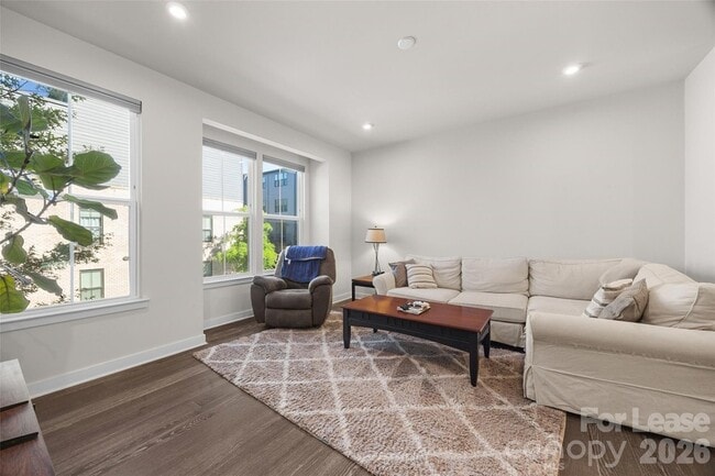 Building Photo - 424 Music Hall Wy