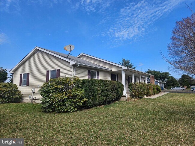 Building Photo - 873 Skeeter Neck Rd