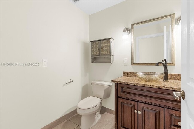 Building Photo - 15800 Surrey Cir