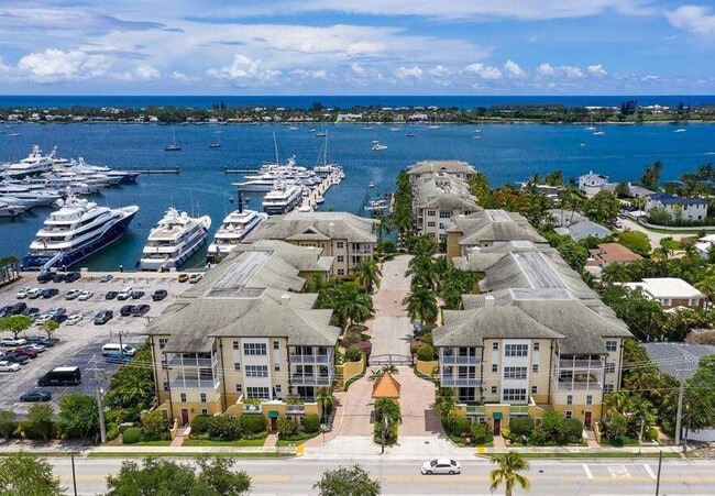 Building Photo - 3960 N Flagler Dr