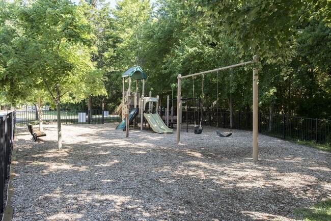 Building Photo - 8045 Bienville Dr