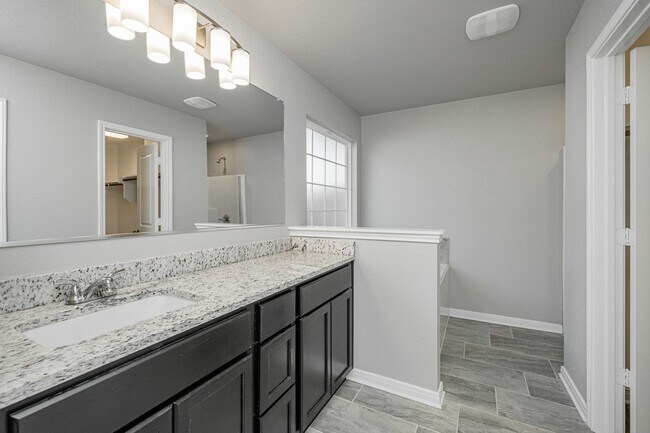 Building Photo - 8227 Bluefield Dr