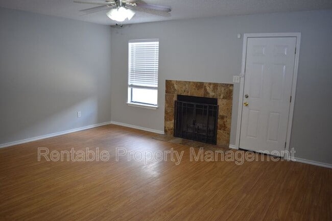 Building Photo - 3724 Cibolo Dr