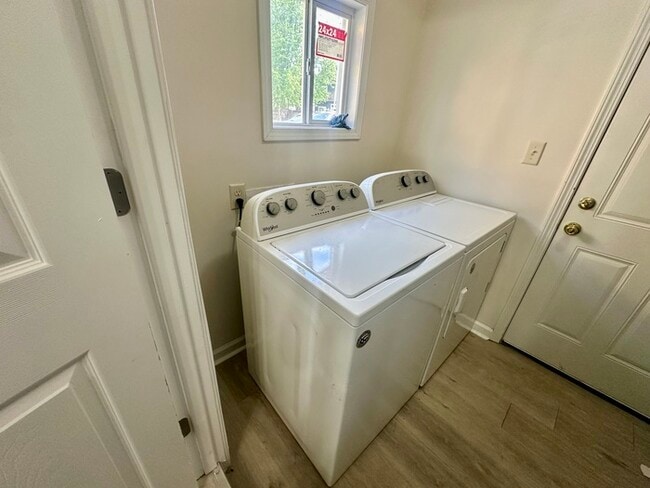 Building Photo - More value than the rent and closer to downtown.