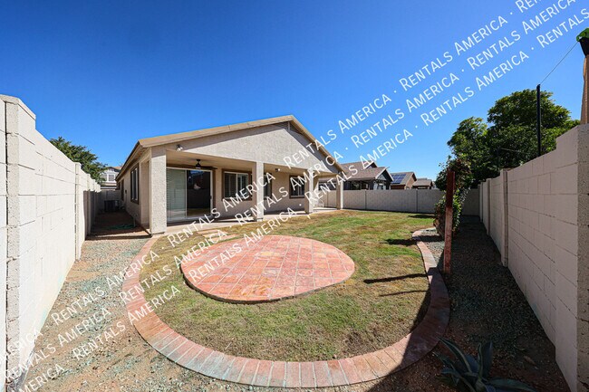 Building Photo - 14977 W Charter Oak Rd