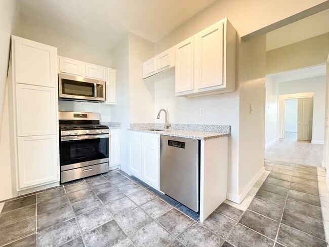 Primary Photo - 30 Woodbine St