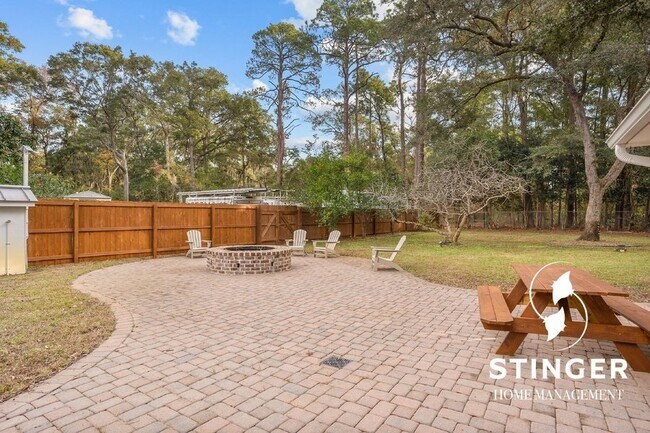 Building Photo - 150 Brickyard Point Rd S