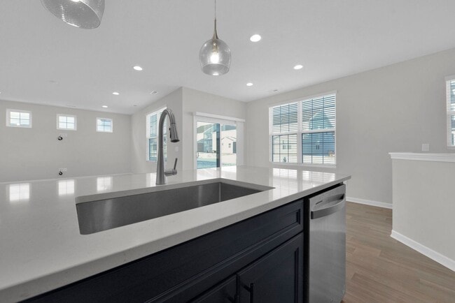 Building Photo - High End-New Build 5 Bed Home Plain City