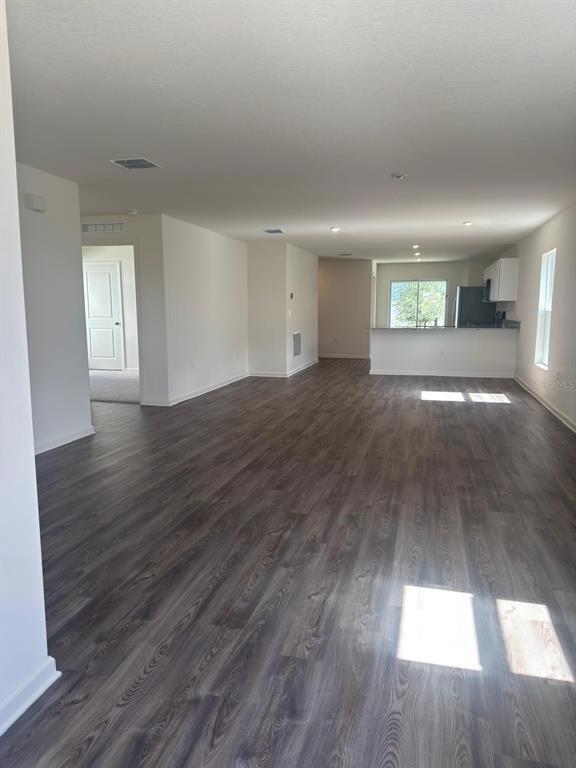Building Photo - 993 Ambleside Dr
