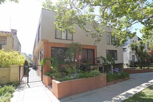 Building Photo - 423 S Maple Dr