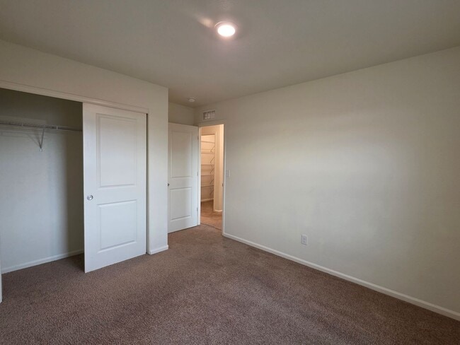 Building Photo - MASSIVE 5 Bedroom Home In Bennett!