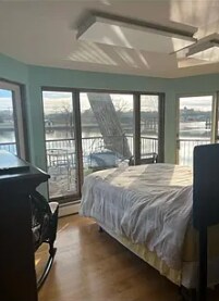 Building Photo - 957 Indian Ter