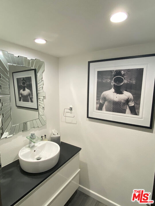 Building Photo - 18210 Oxnard St