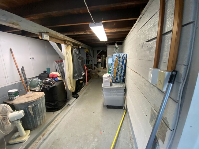 Building Photo - 3715 Sierra Dr