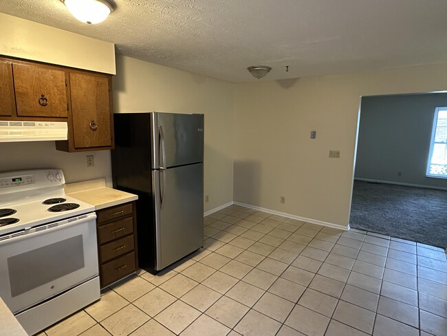 Building Photo - 415 Ridgewood Ln