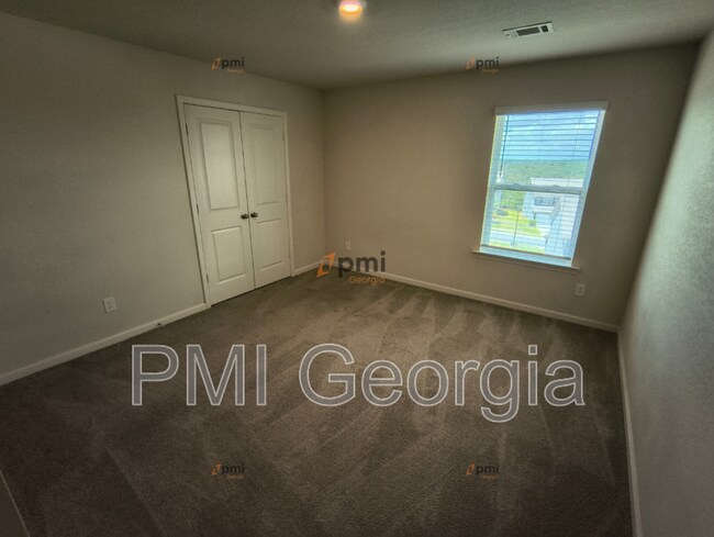 Building Photo - 3541 Falconwood Dr