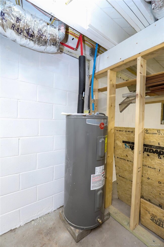 Building Photo - 111 Zandhoek Rd