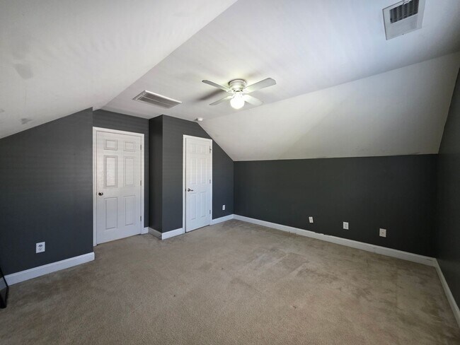 Building Photo - 177 Mill House Ln