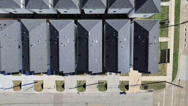 Building Photo - 4806 Cochran St