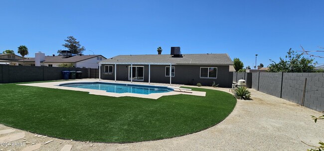 Building Photo - 642 W Plata Ave