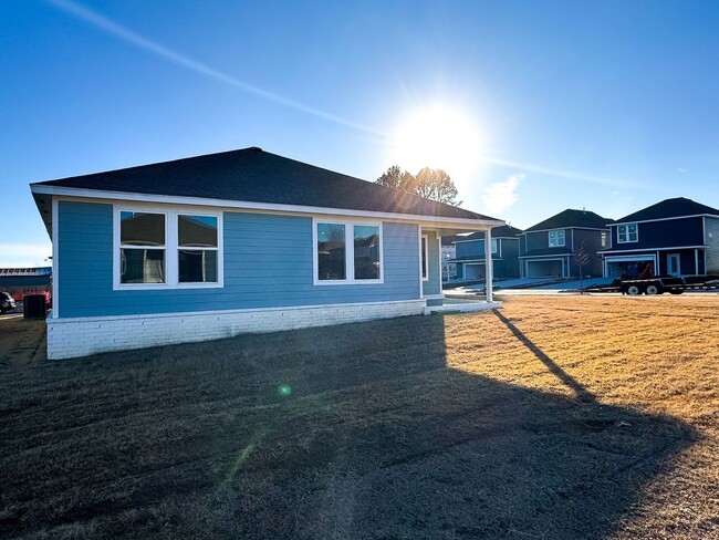 Building Photo - Beautiful New Construction Home in Fayette...