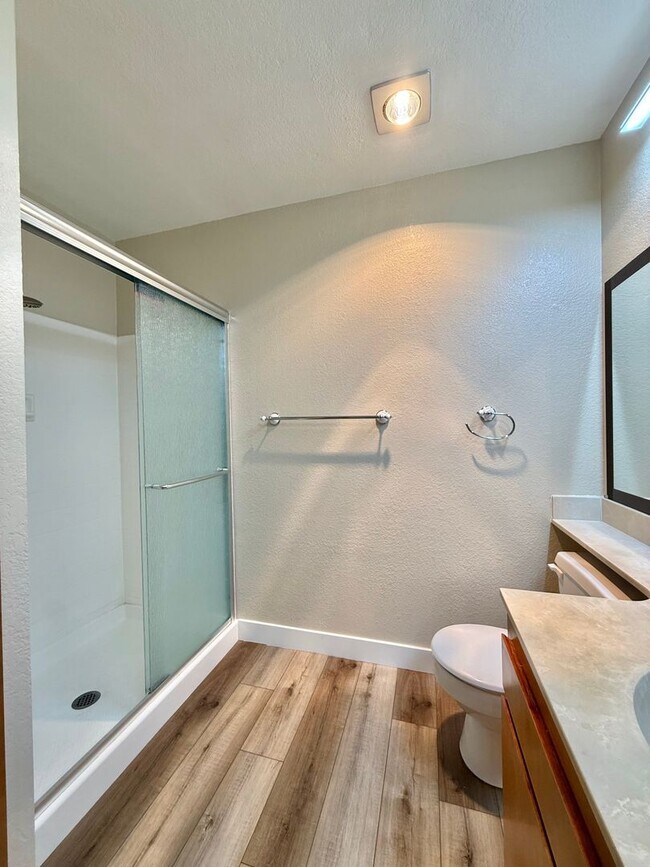 Building Photo - 2BD/2BA Condo in Gated Community | Private Balcony | Updated Interior - Santa Clara