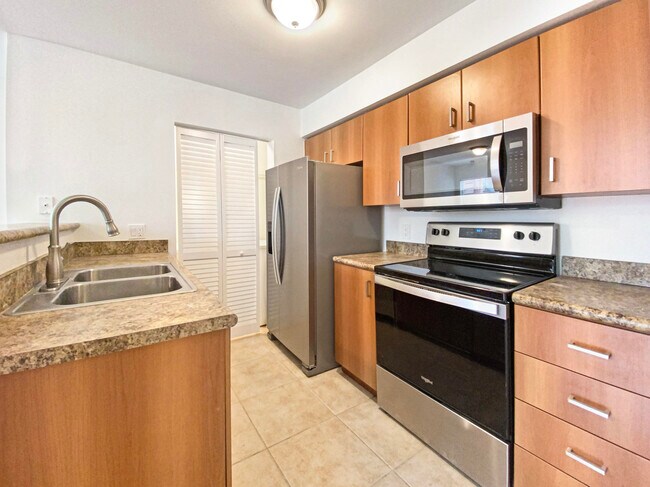 Building Photo - 1345 Crystal Way